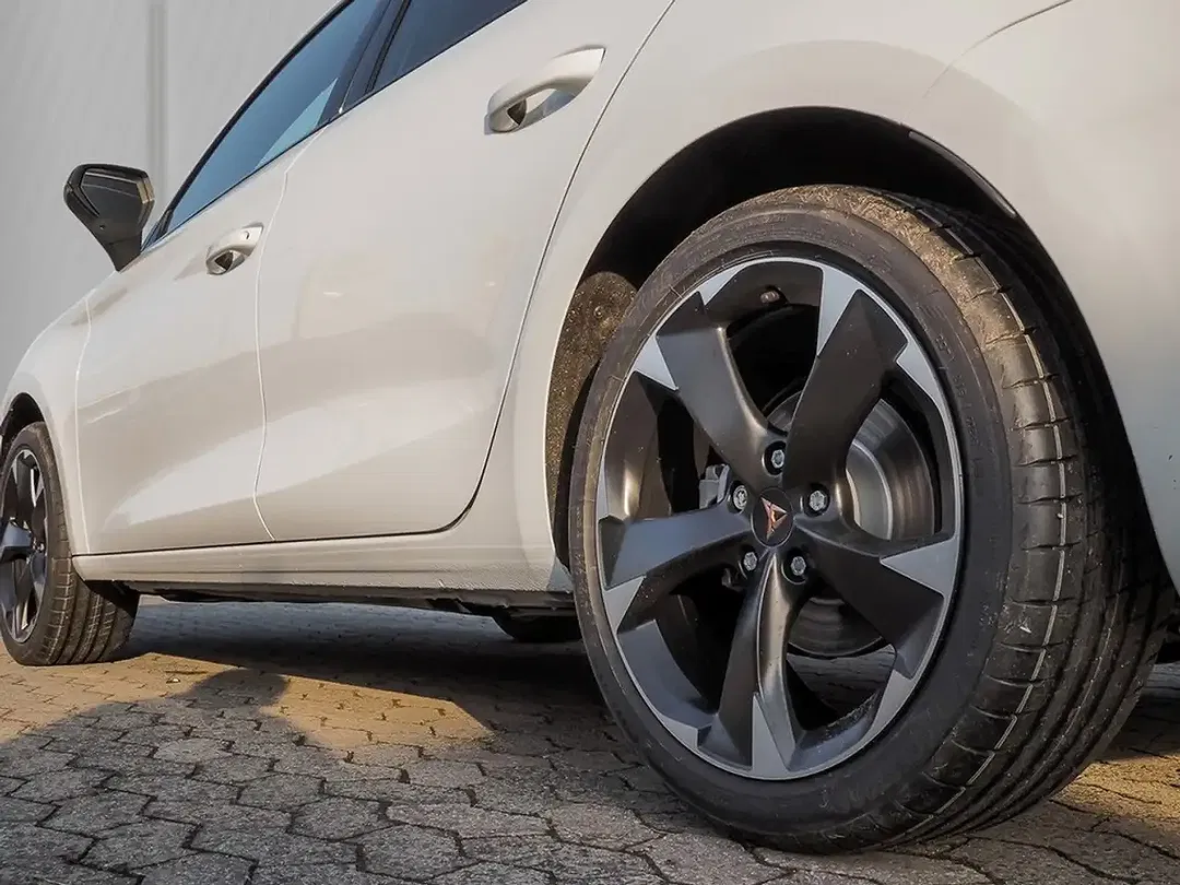 CUPRA Leon - Thumbnail 7