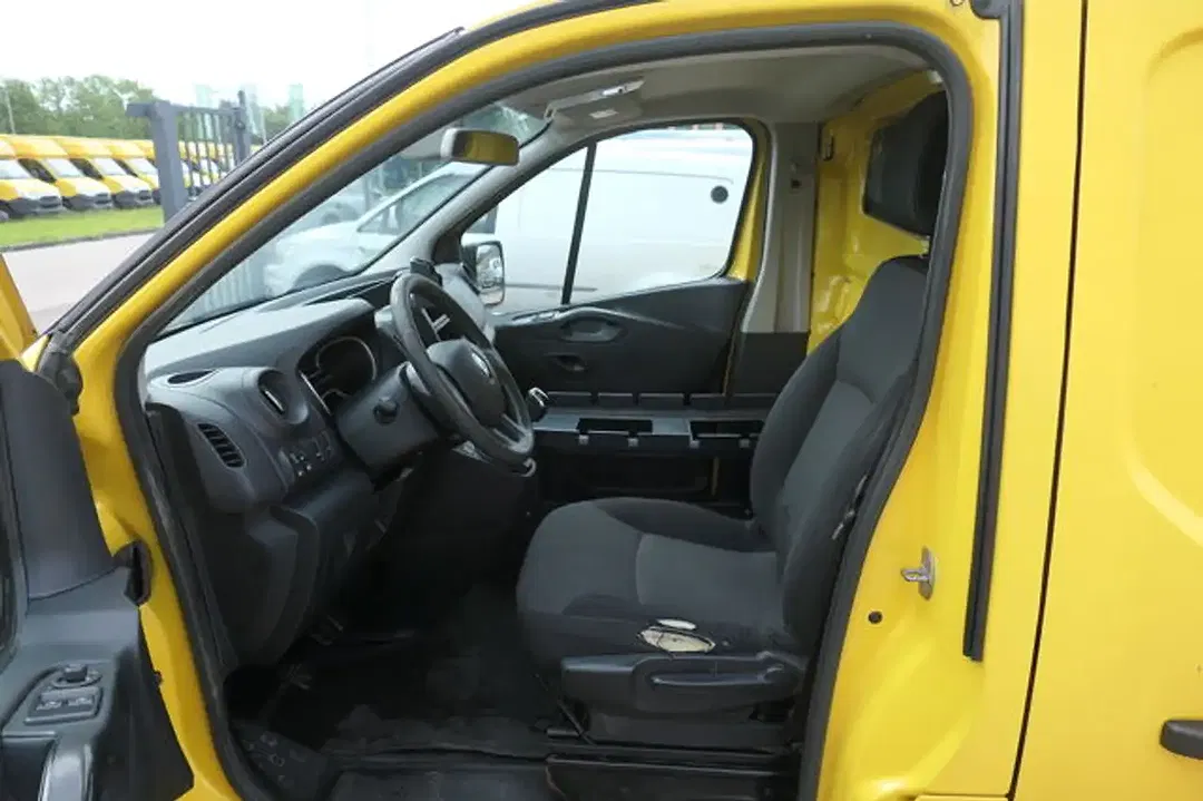 Renault Trafic - Thumbnail 9