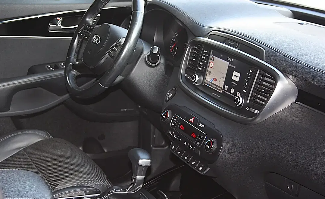 Kia Sorento - Thumbnail 10
