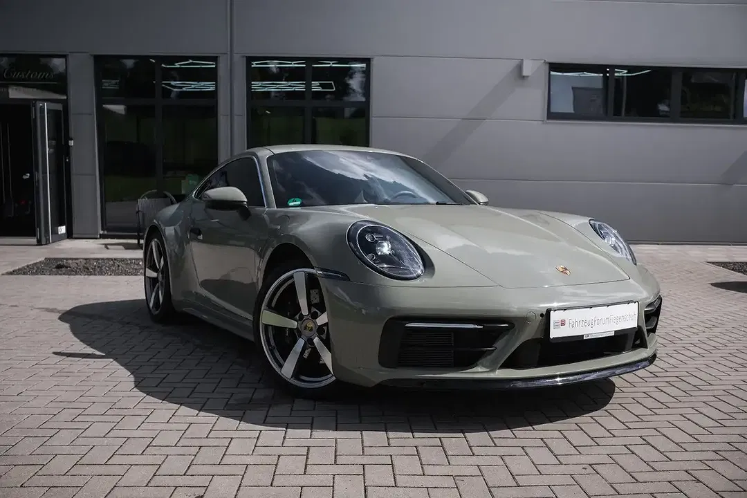 Porsche 992 - Thumbnail 4