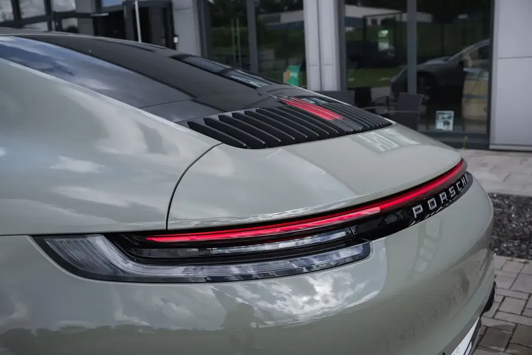 Porsche 992 - Thumbnail 9