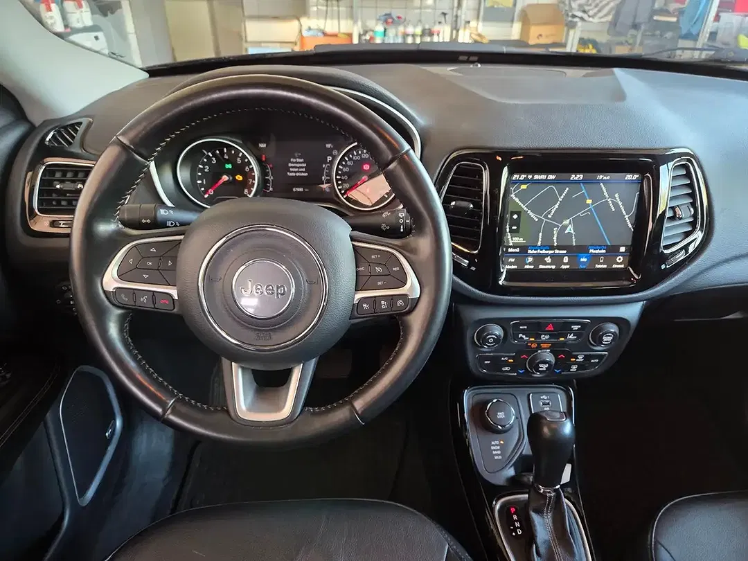 Jeep Compass - Thumbnail 13