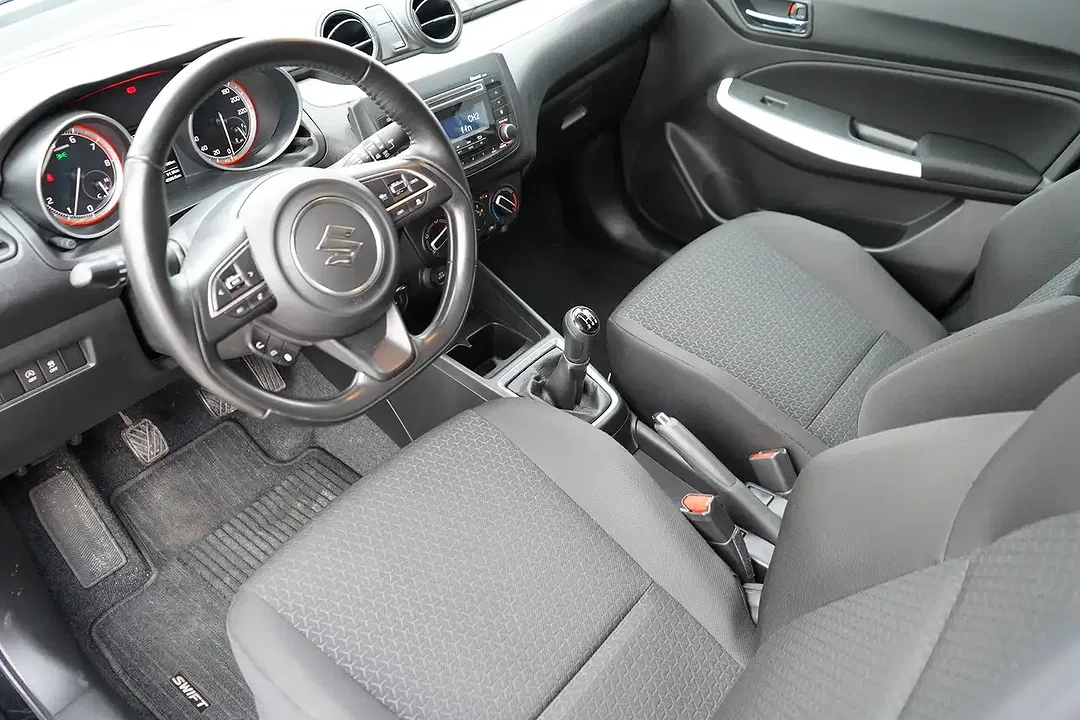 Suzuki Swift - Thumbnail 4