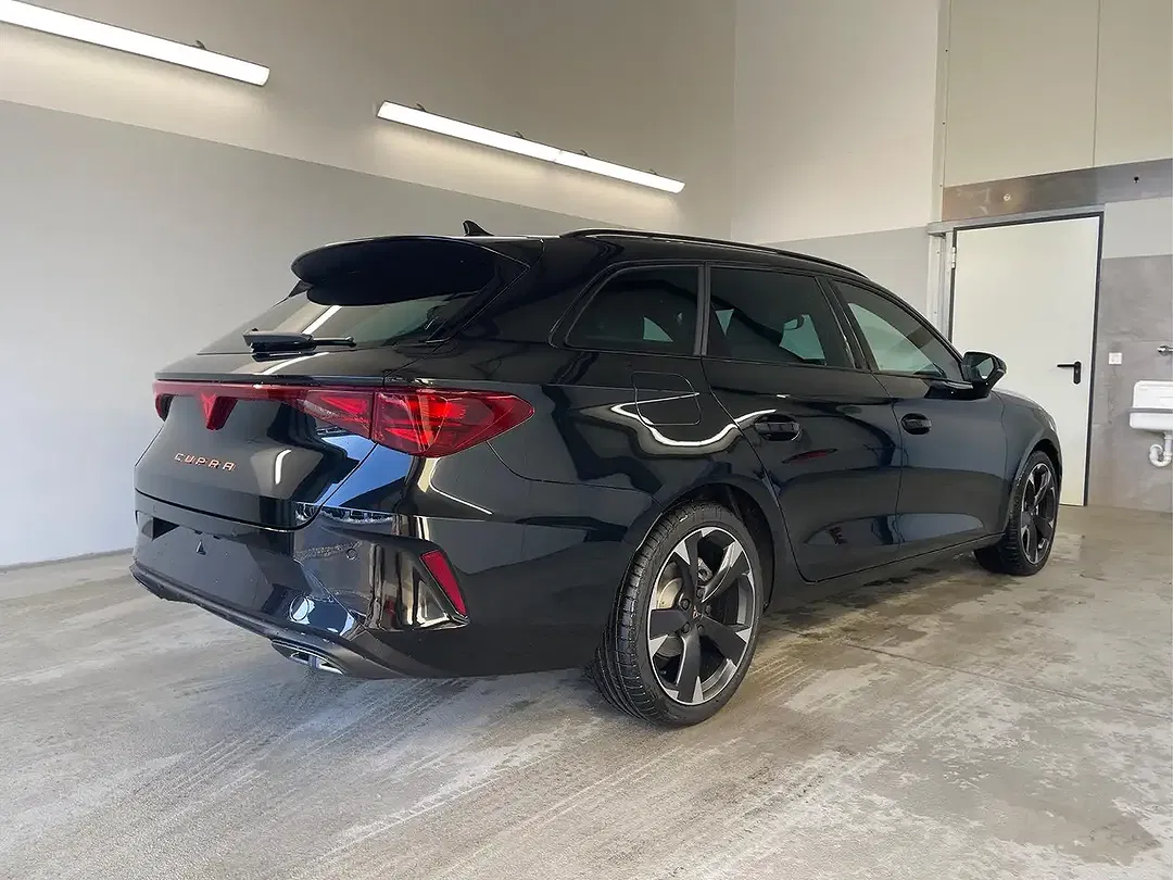 CUPRA Leon - Thumbnail 4