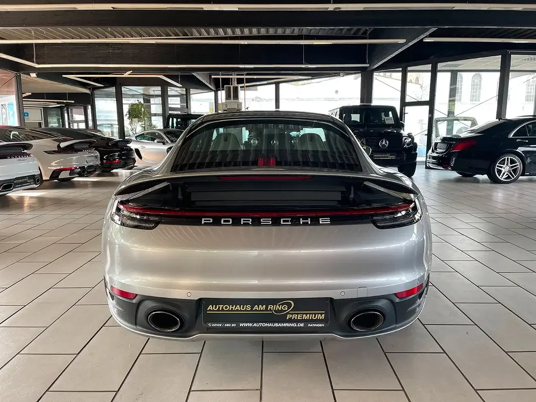 Porsche 992 - Thumbnail 7