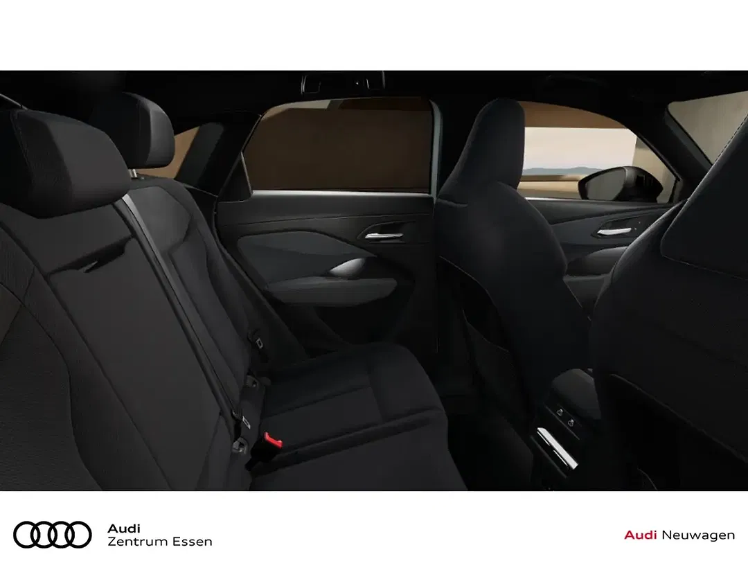 Audi Q3 - Thumbnail 11
