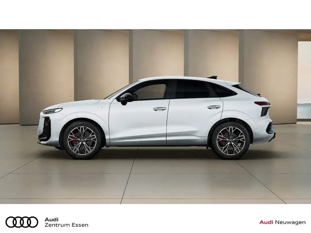 Audi Q3 - Thumbnail 3