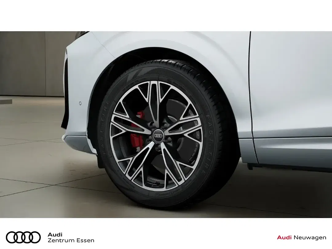 Audi Q3 - Thumbnail 5