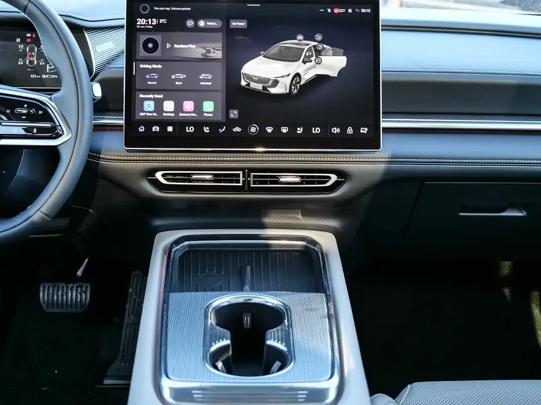 Mazda 6 - Thumbnail 11