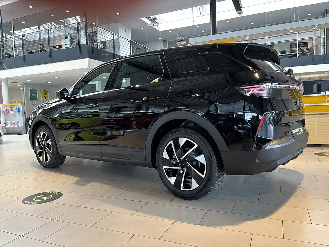 Opel Grandland - Thumbnail 2