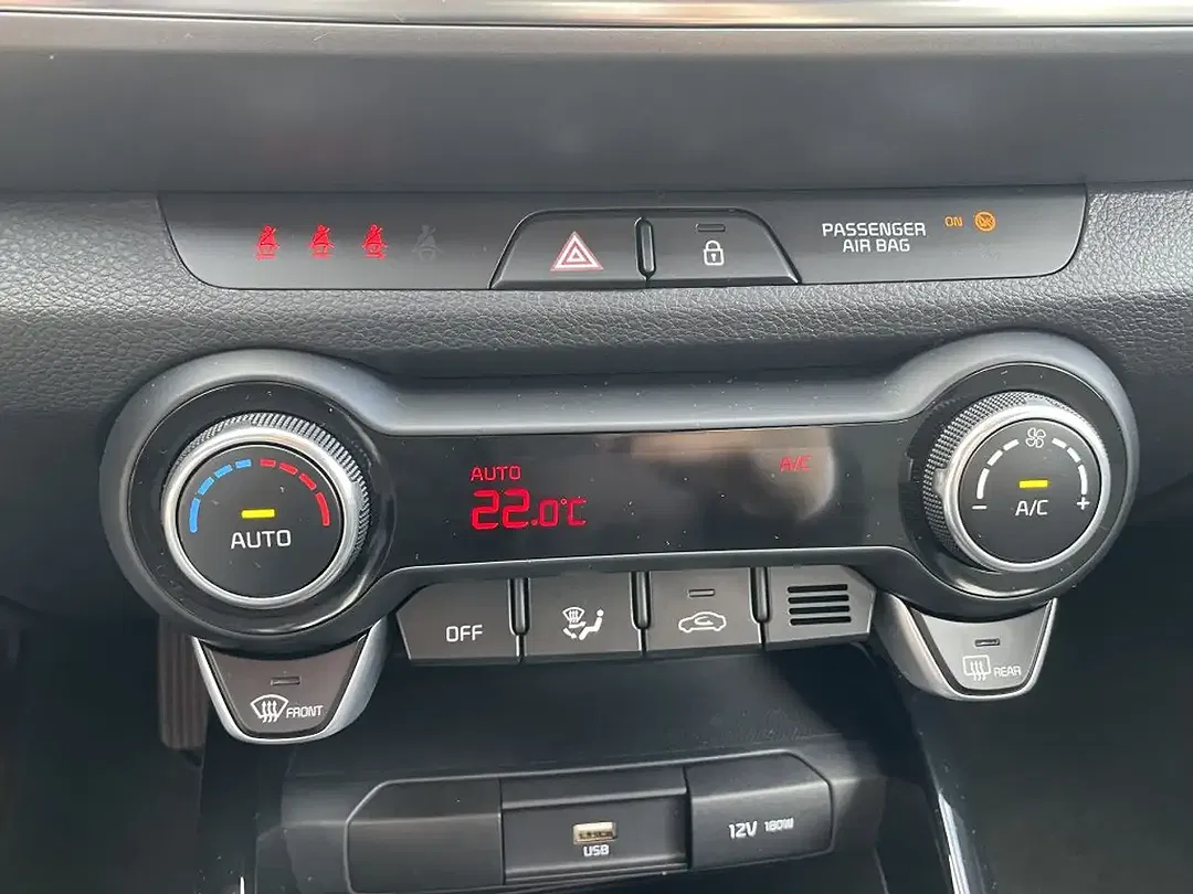 Kia Stonic - Thumbnail 10