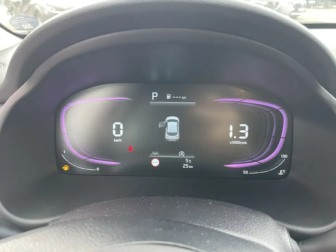 Kia Stonic - Thumbnail 11
