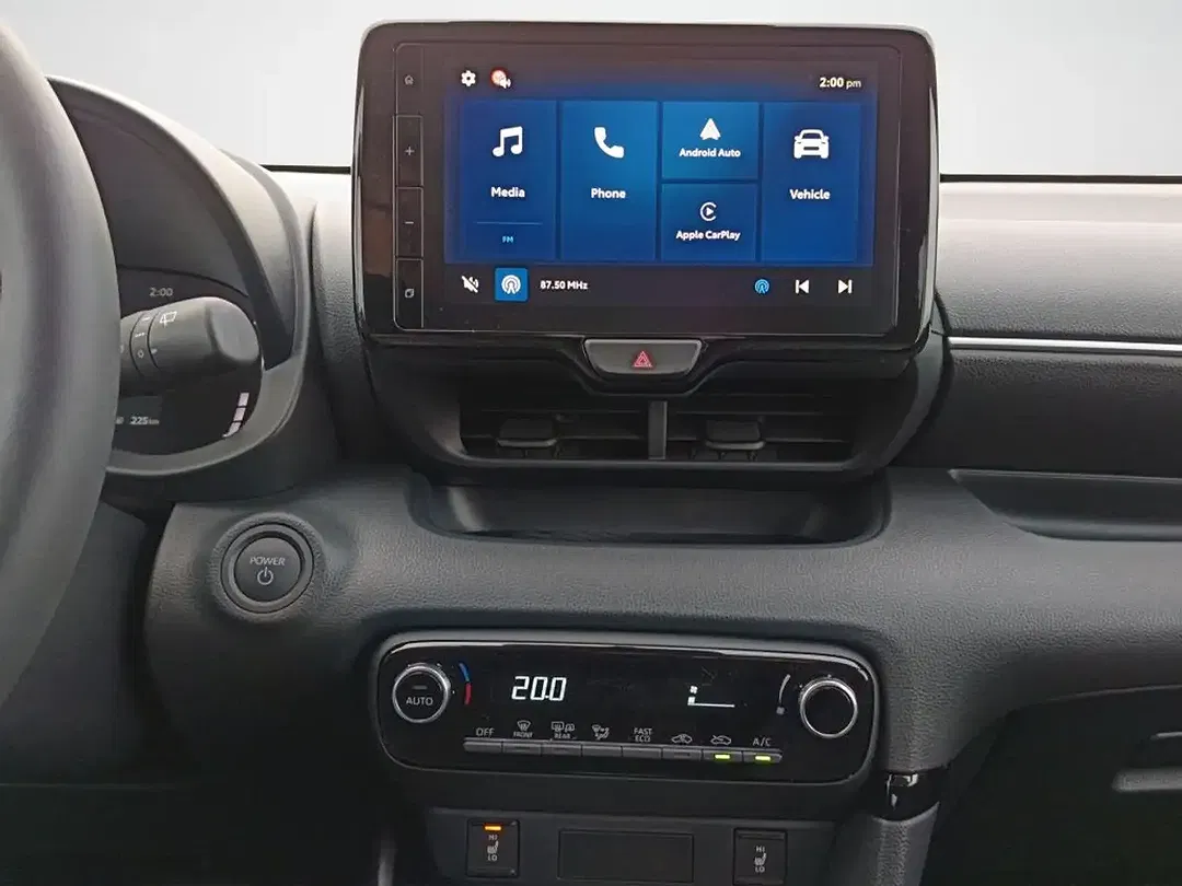 Toyota Yaris - Thumbnail 13