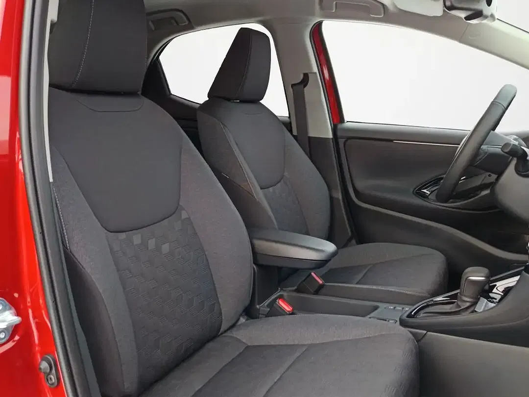 Toyota Yaris - Thumbnail 15