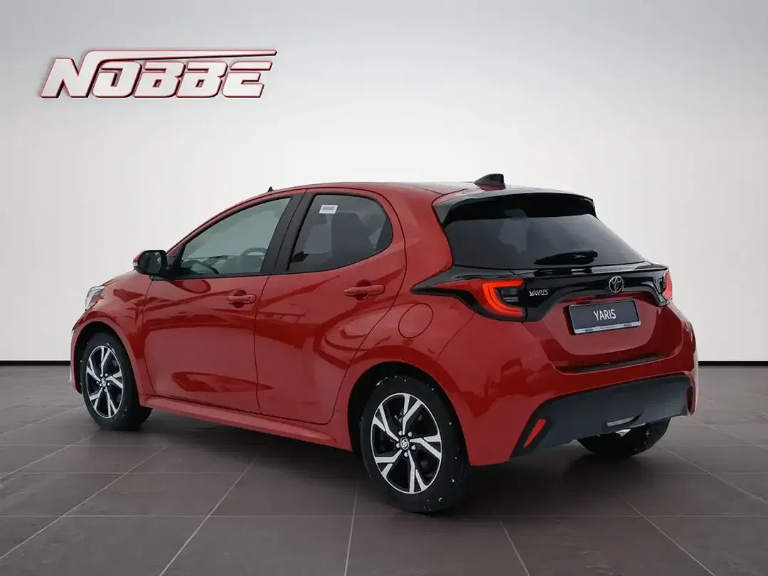Toyota Yaris - Thumbnail 3