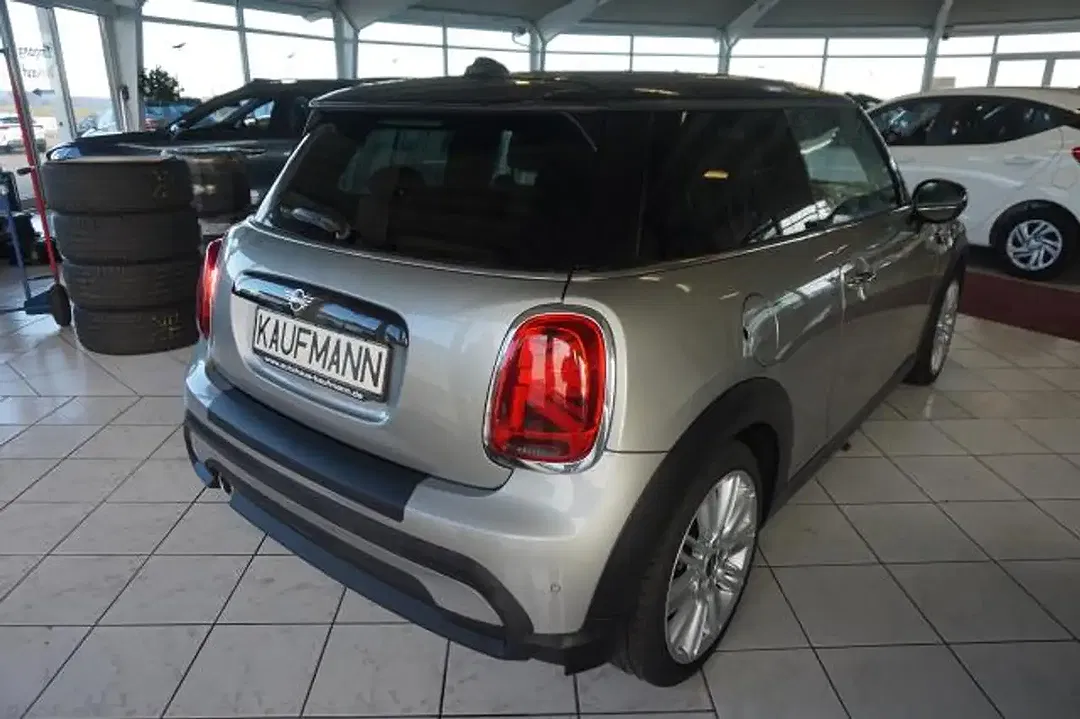 MINI Cooper - Thumbnail 4