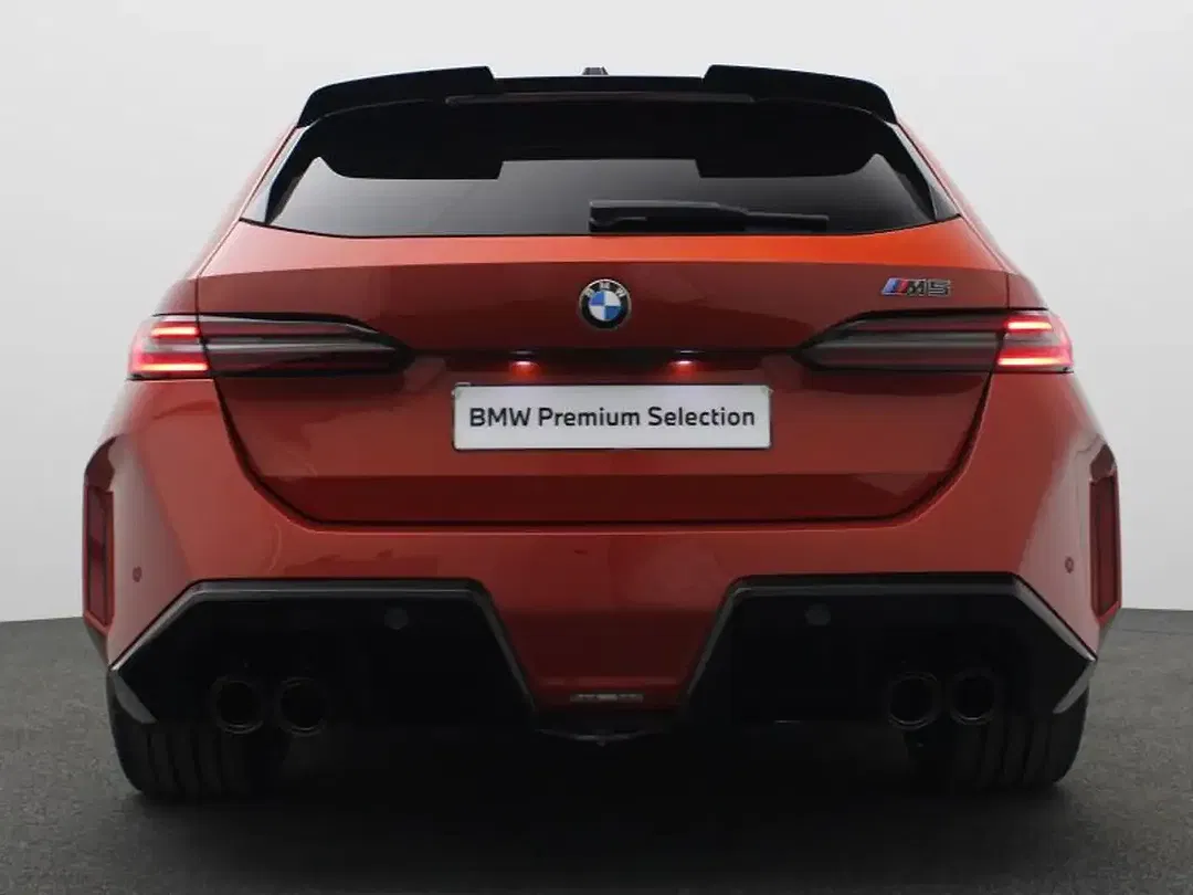 BMW M5 - Thumbnail 4