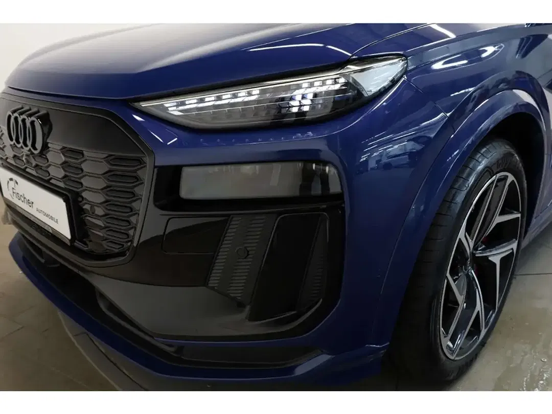 Audi Q6 e-tron - Thumbnail 6