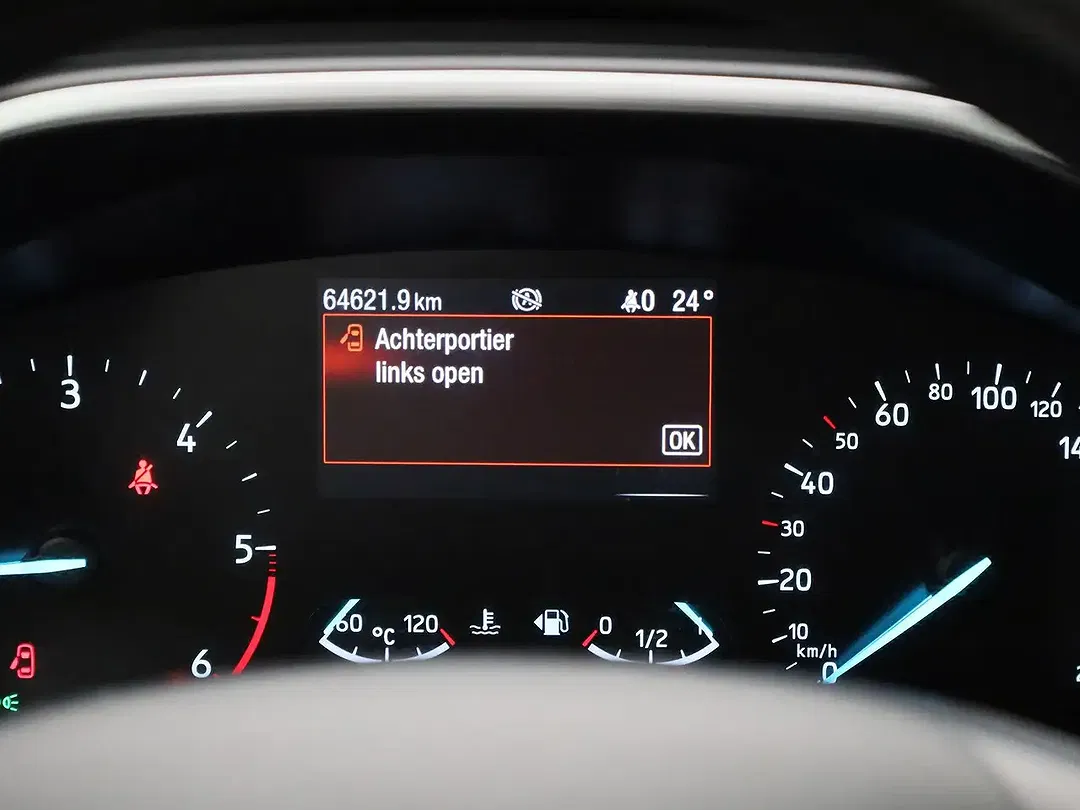 Ford Focus - Thumbnail 10