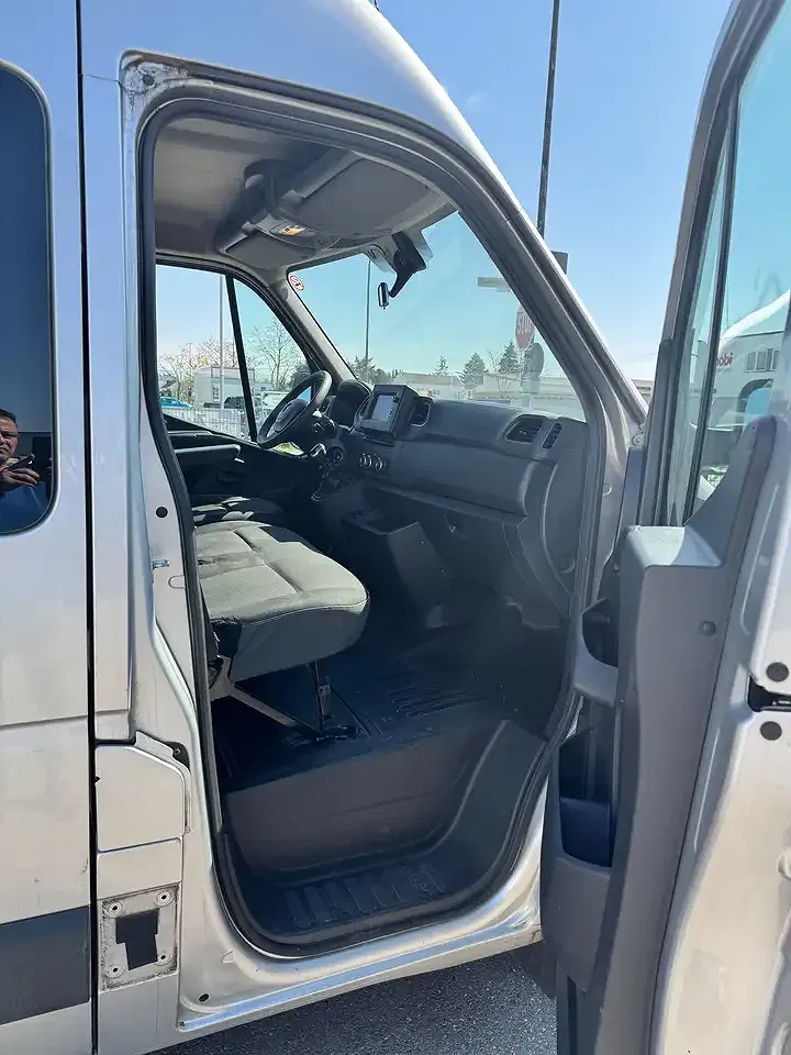 Opel Movano - Thumbnail 8