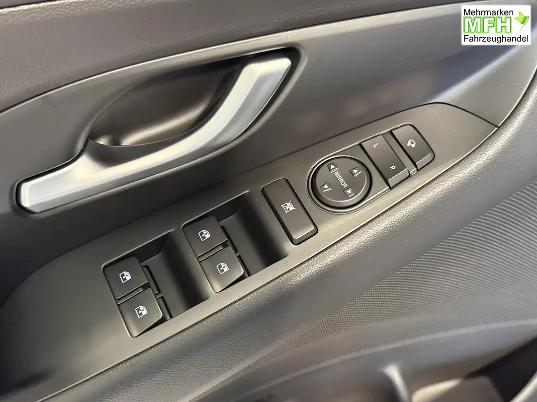 Hyundai i30 - Thumbnail 15