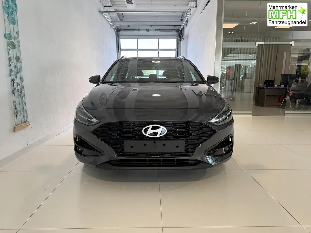 Hyundai i30 - Thumbnail 2