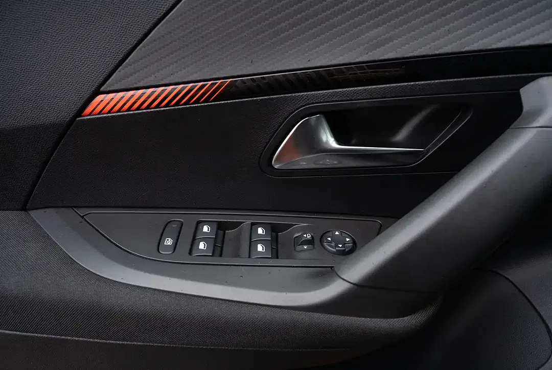 Peugeot 2008 - Thumbnail 12