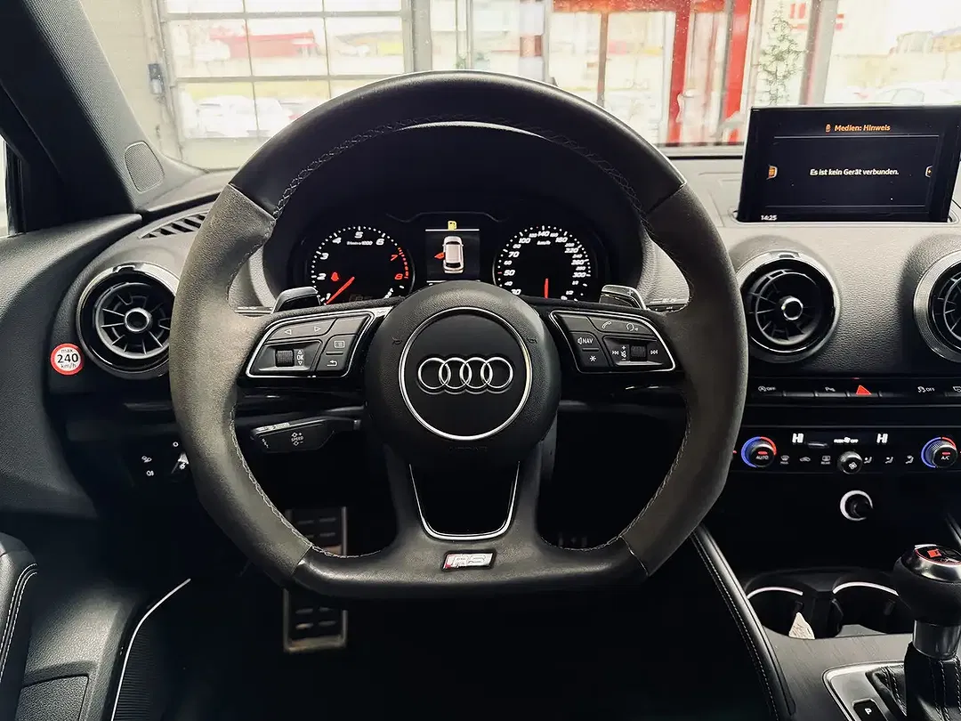 Audi RS3 - Thumbnail 13