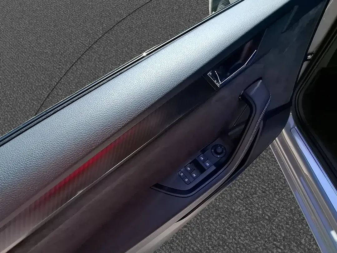 Skoda Superb - Thumbnail 10
