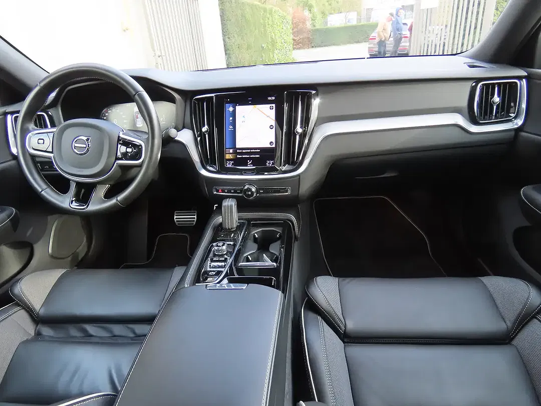 Volvo S60 - Thumbnail 5