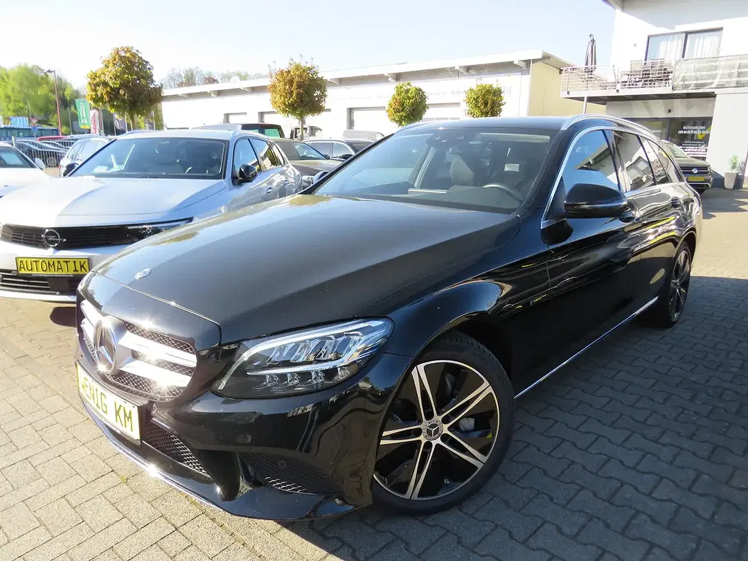 Mercedes-Benz C 300 - Thumbnail 1