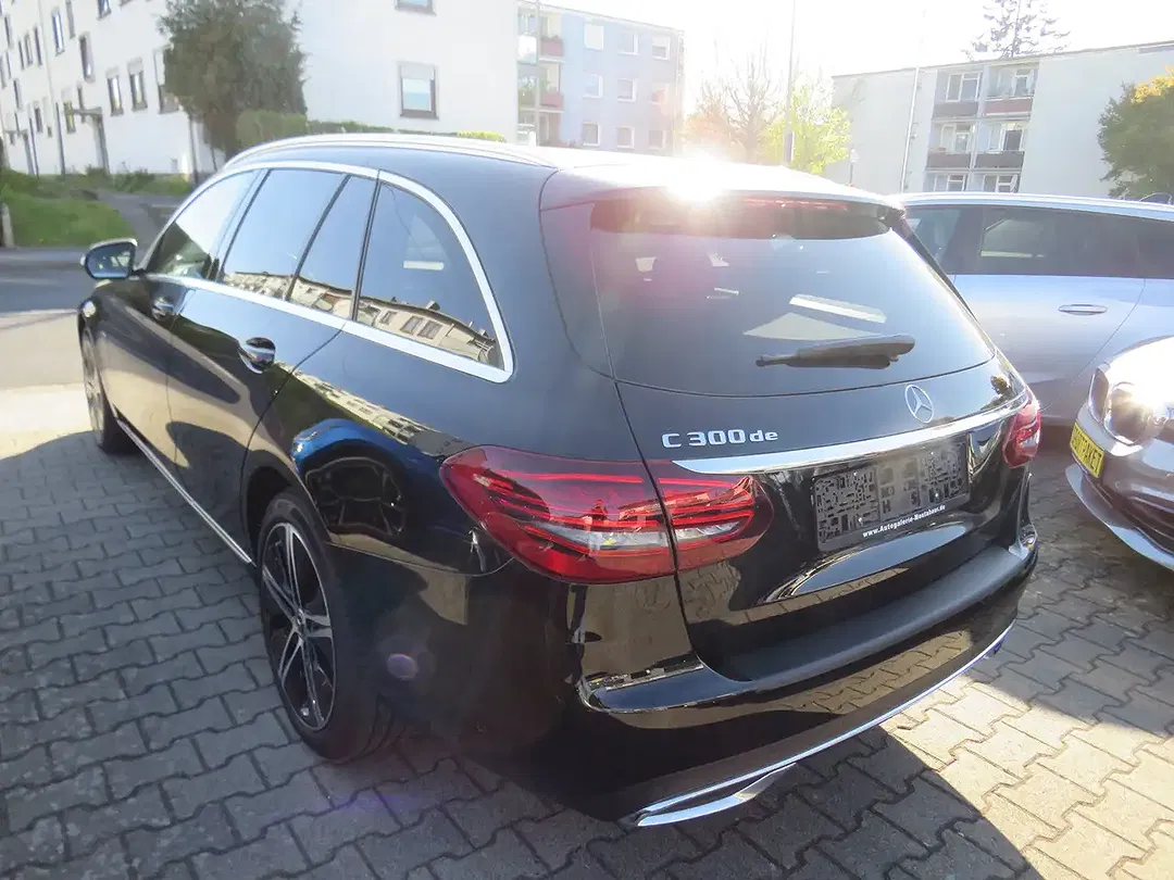 Mercedes-Benz C 300 - Thumbnail 4