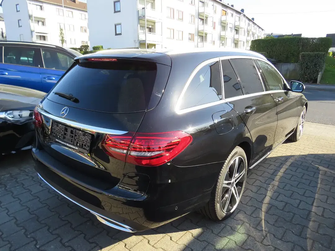 Mercedes-Benz C 300 - Thumbnail 6