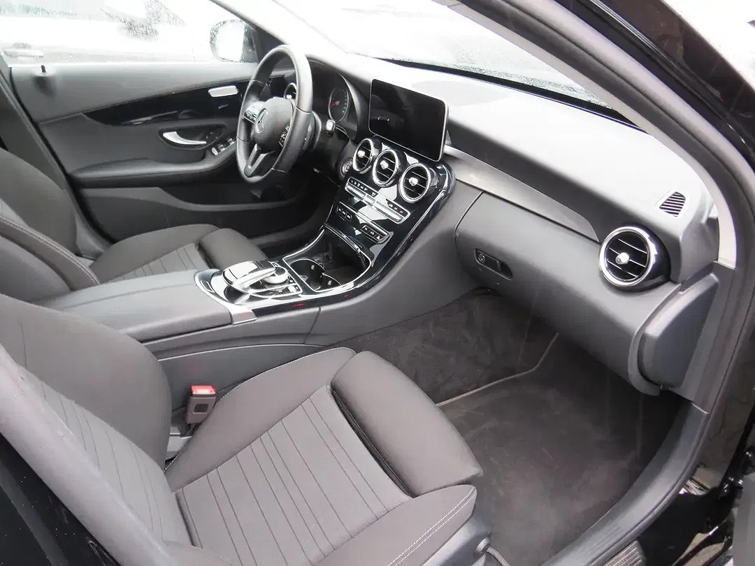 Mercedes-Benz C 300 - Thumbnail 9