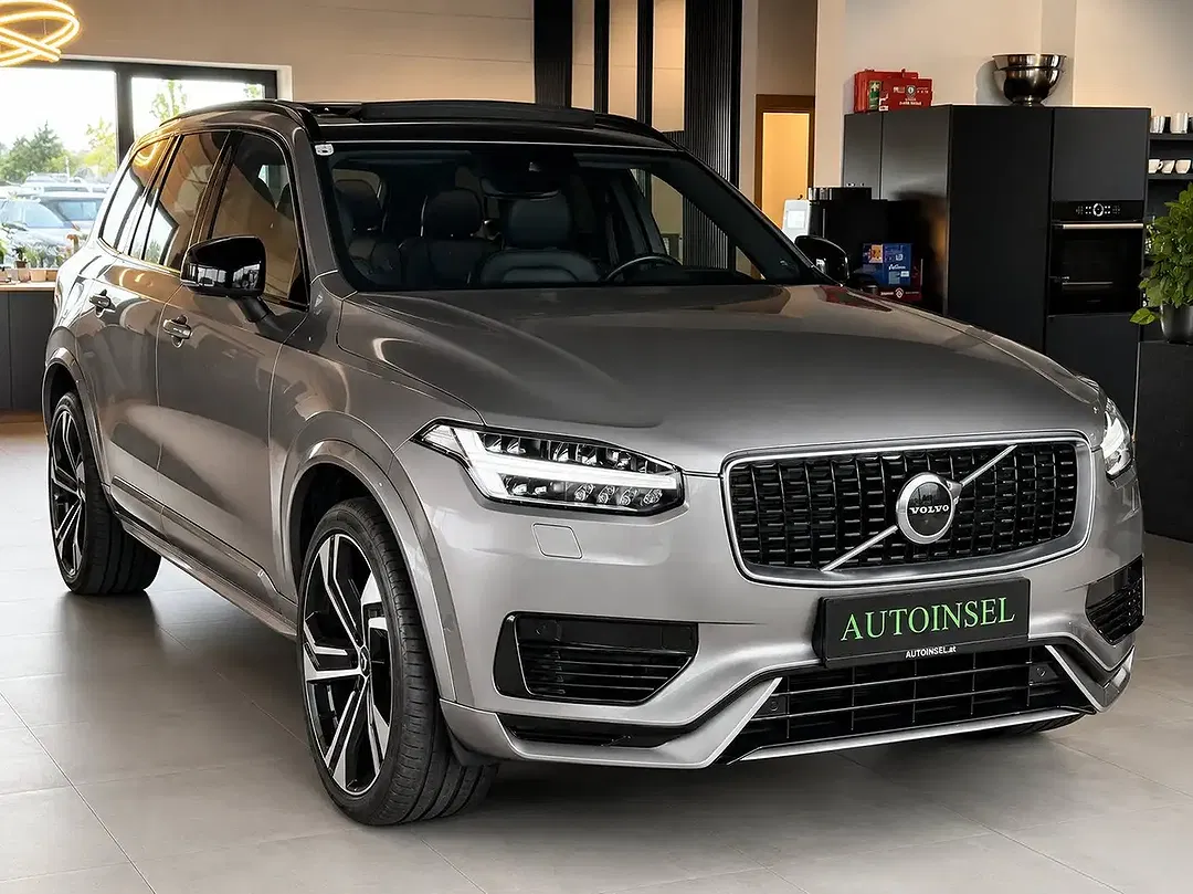 Volvo XC90 - Thumbnail 3
