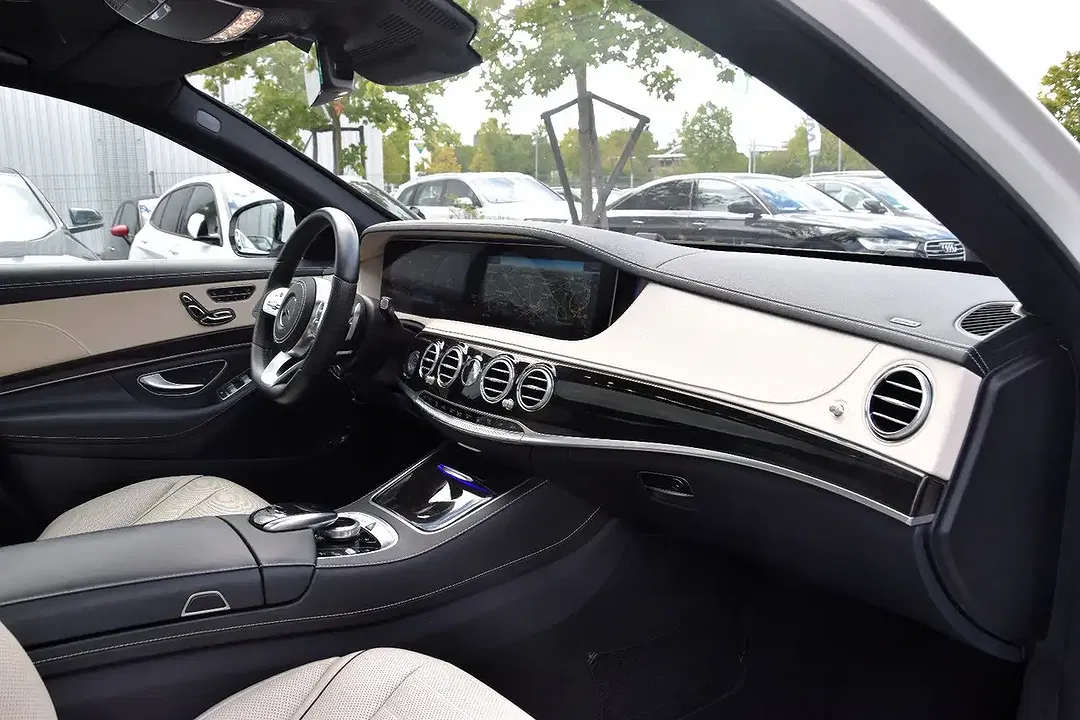 Mercedes-Benz S 560 - Thumbnail 12