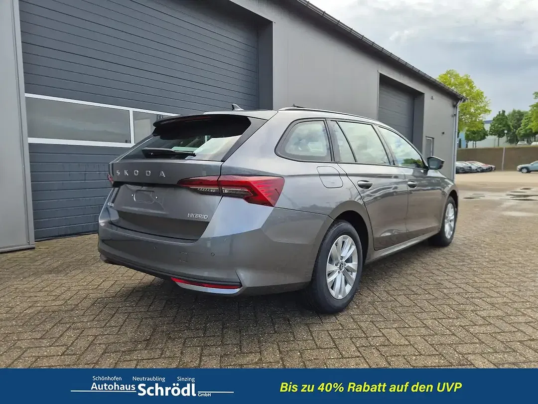 Skoda Octavia - Thumbnail 5