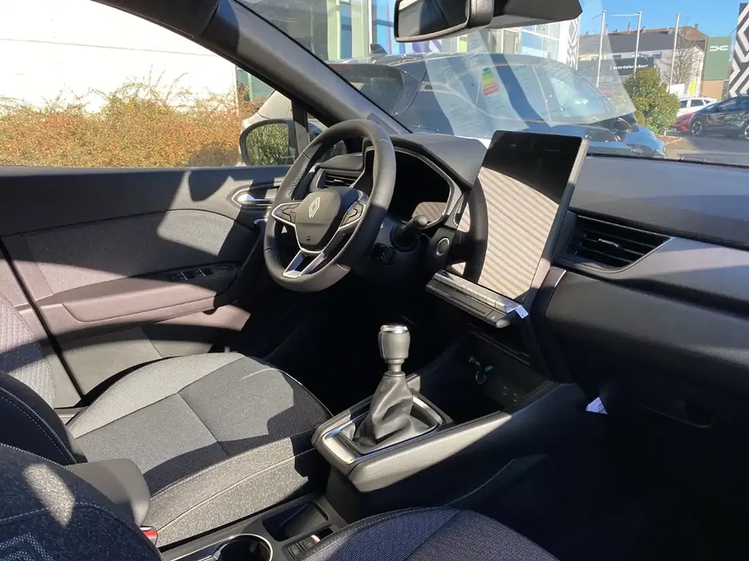 Renault Captur - Thumbnail 10