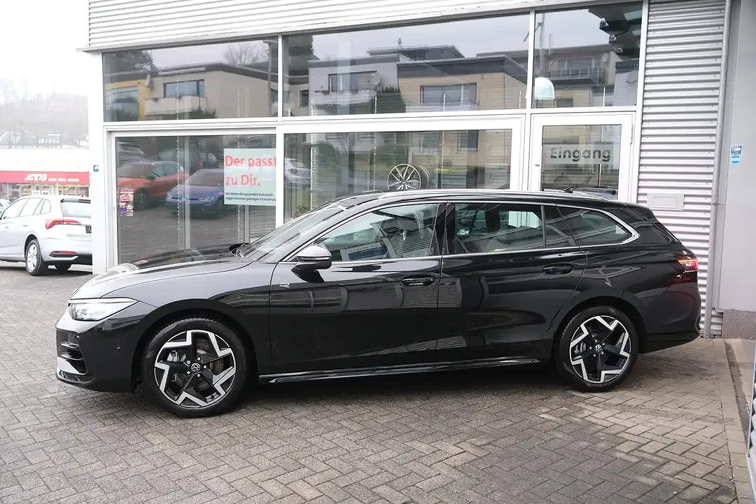 Volkswagen Passat Variant - Thumbnail 2