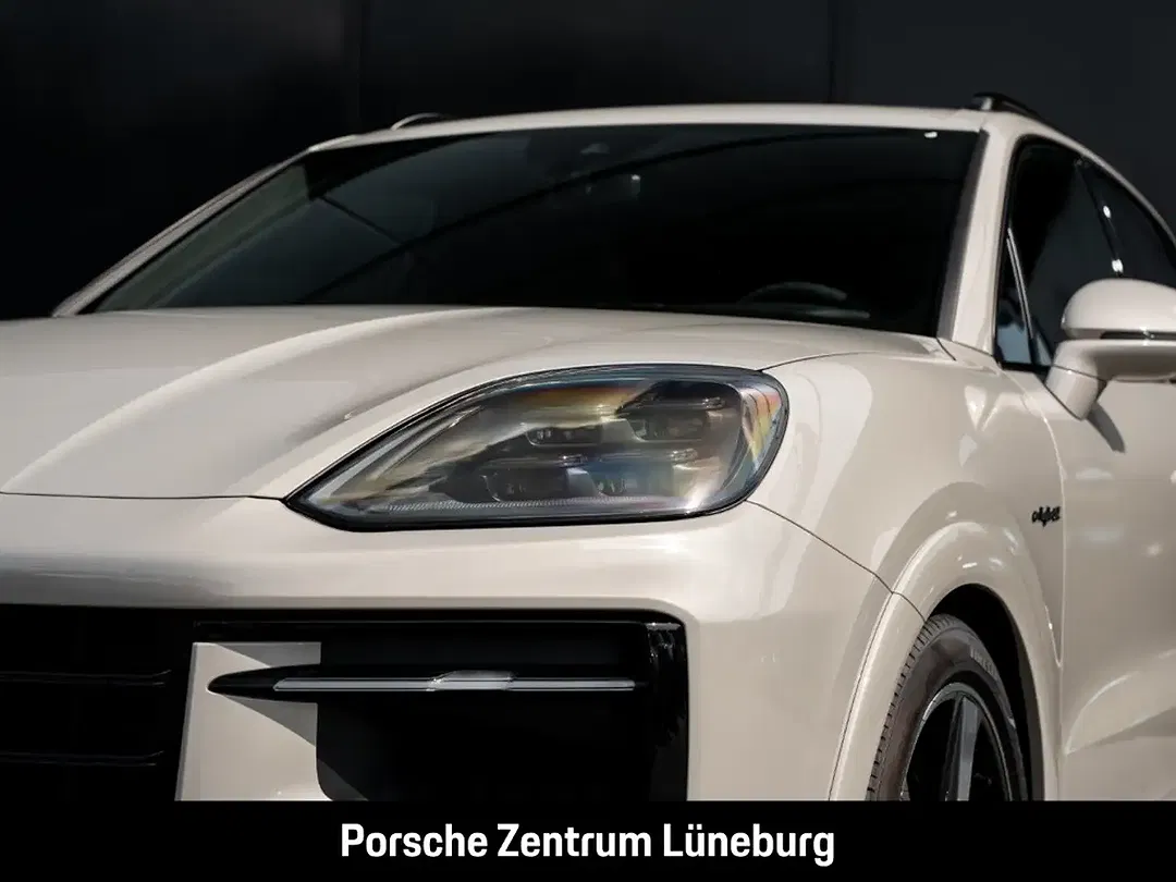 Porsche Cayenne - Thumbnail 10