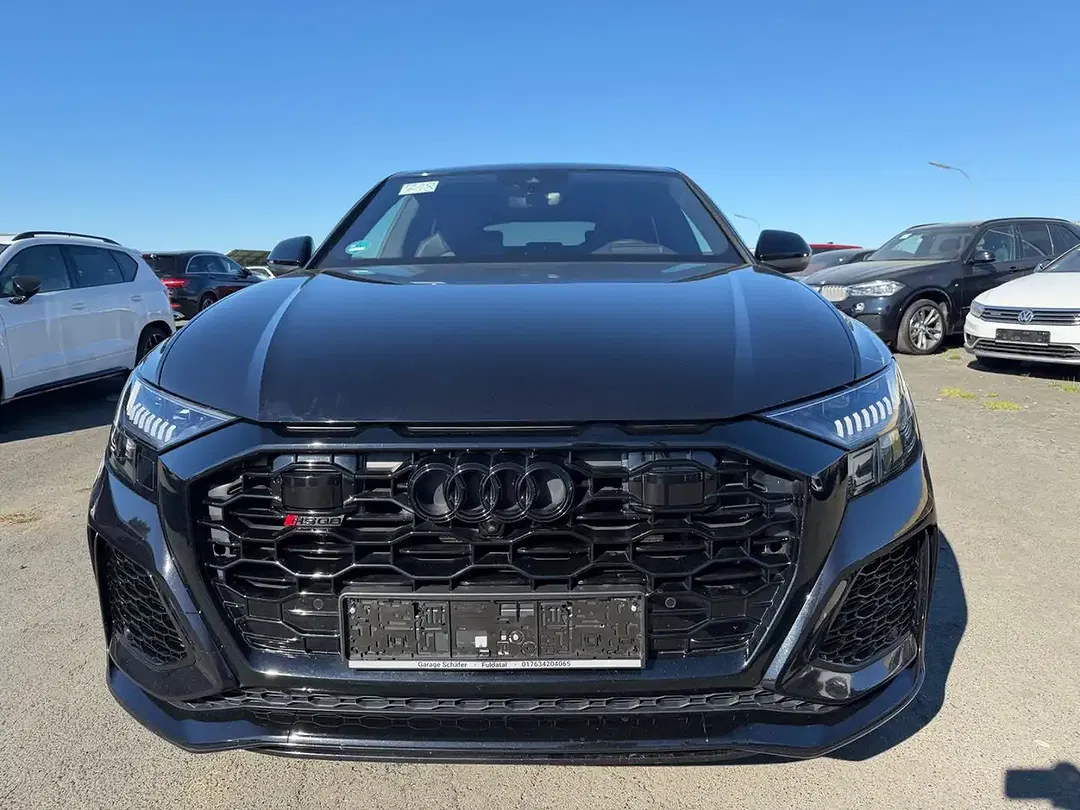 Audi RS Q8 - Thumbnail 2