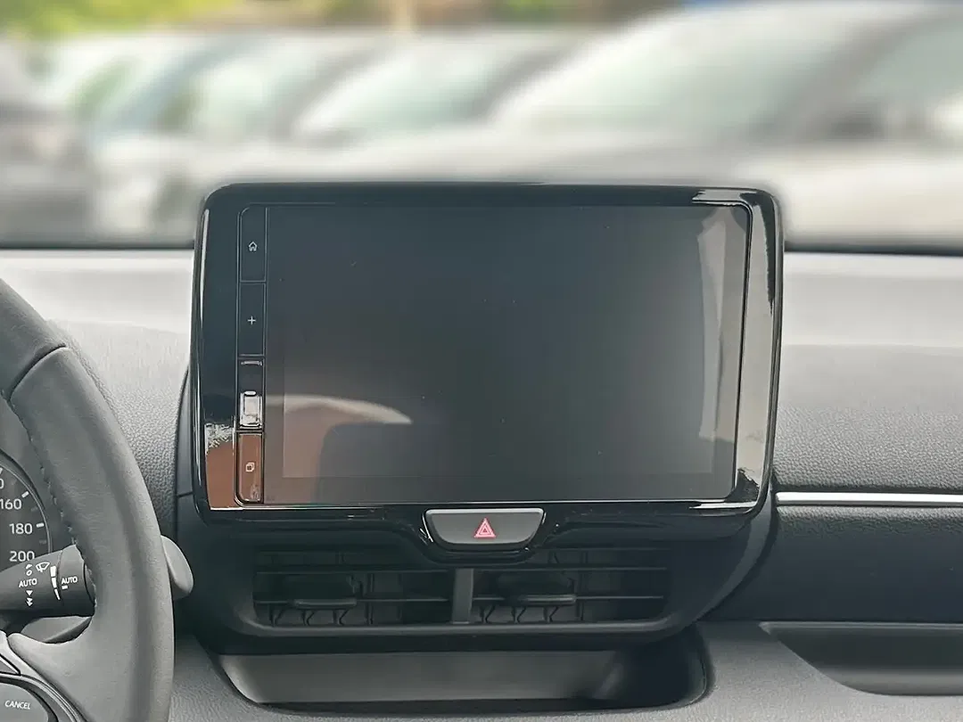 Toyota Yaris - Thumbnail 11