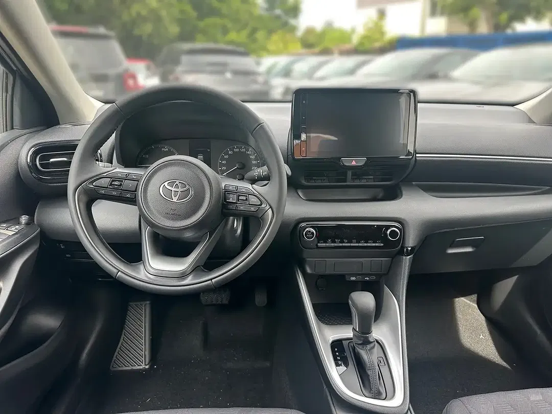 Toyota Yaris - Thumbnail 12