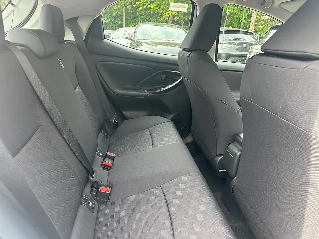 Toyota Yaris - Thumbnail 15