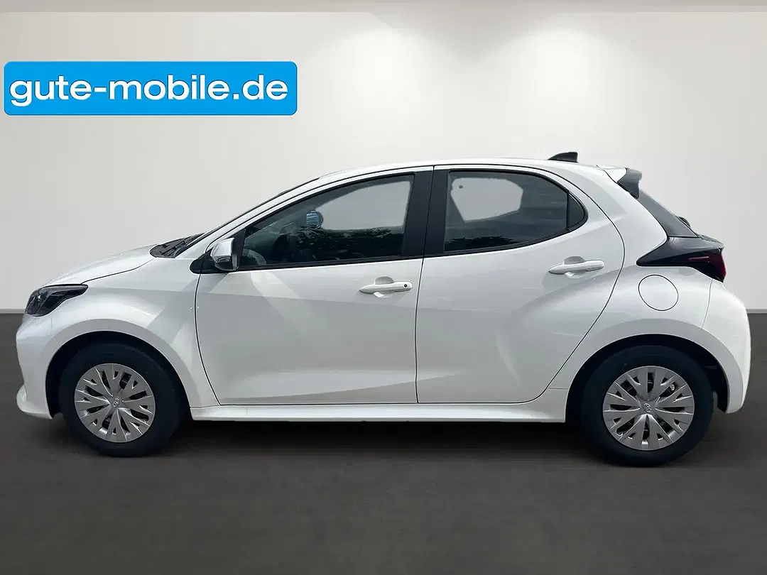 Toyota Yaris - Thumbnail 6
