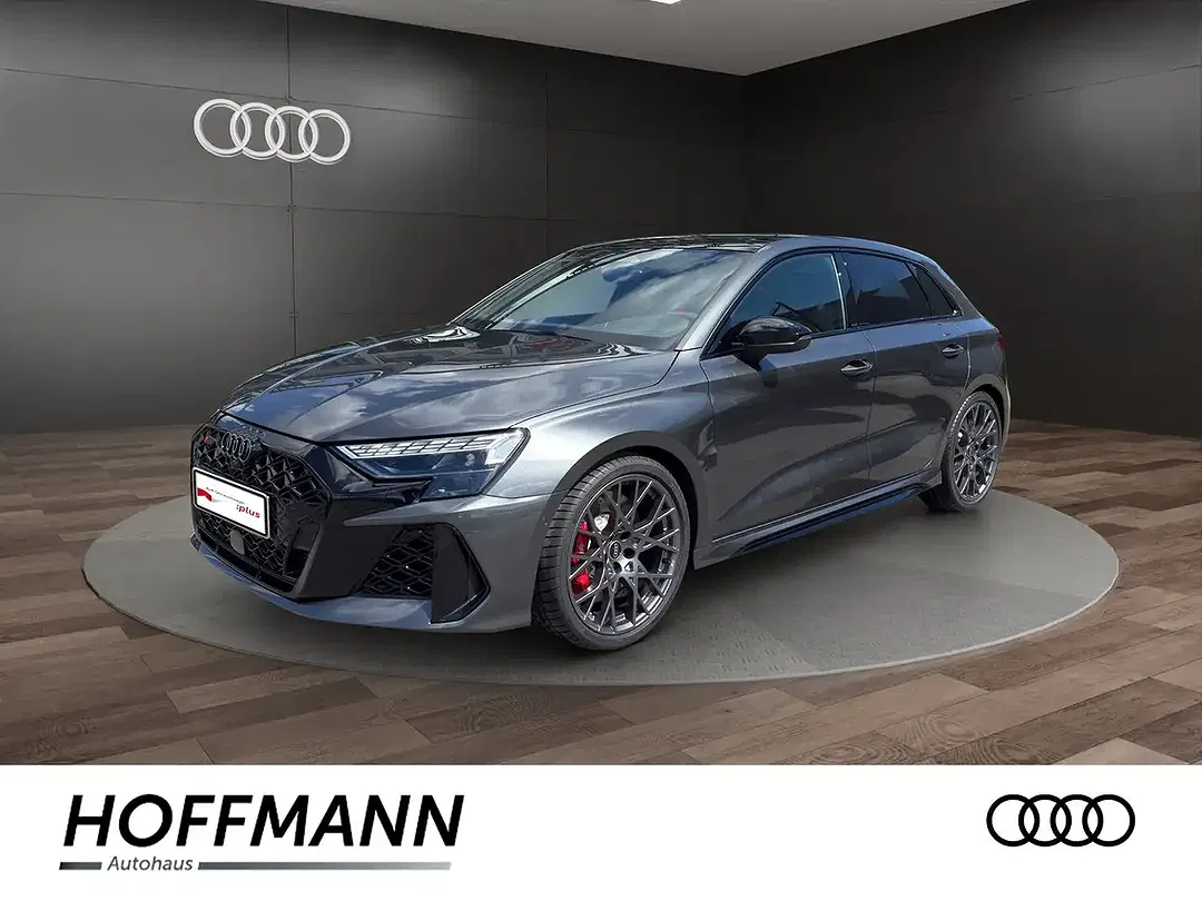 Audi RS3 - Thumbnail 1