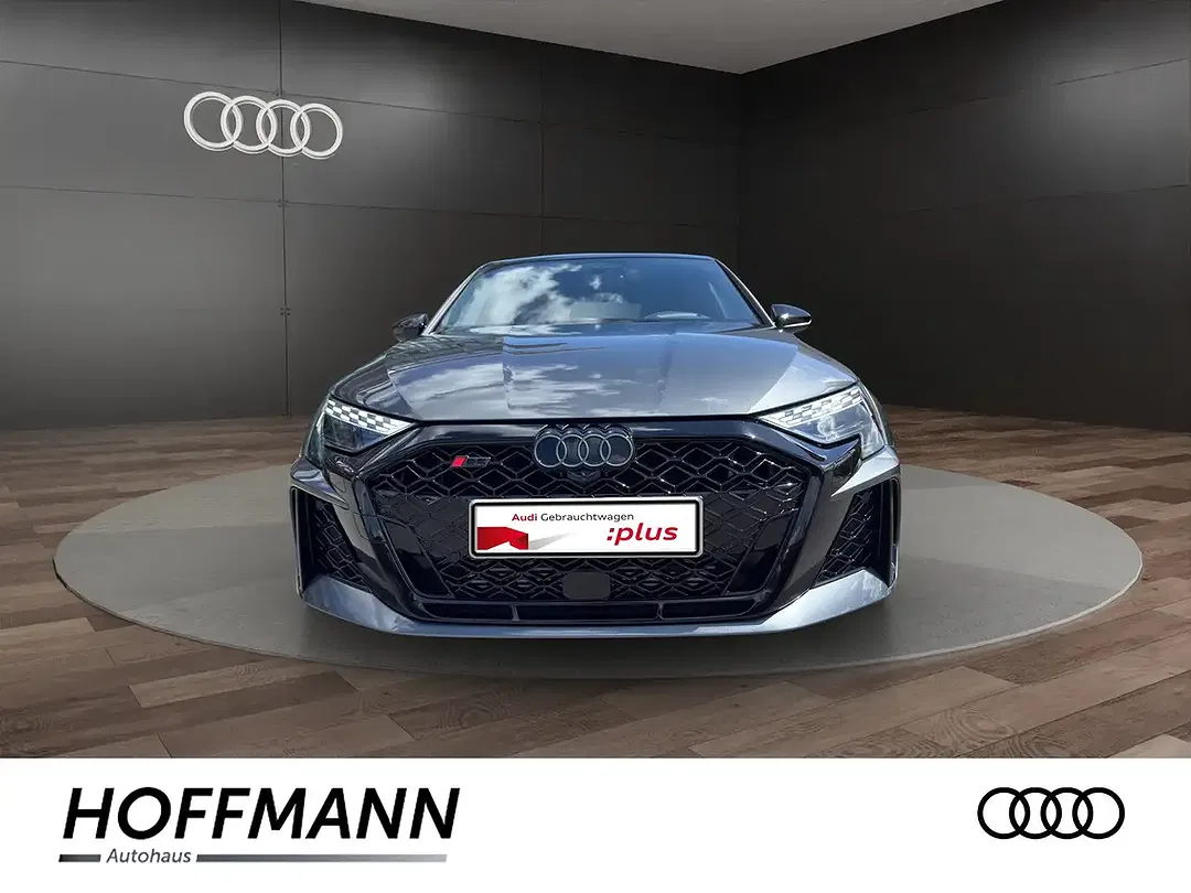 Audi RS3 - Thumbnail 2