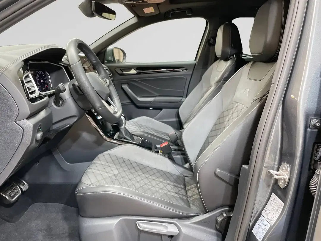 Volkswagen T-Roc - Thumbnail 6