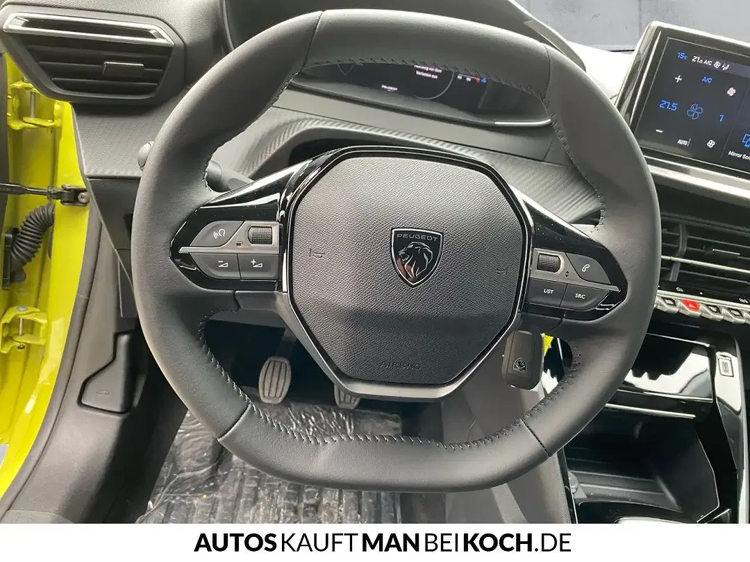 Peugeot 208 - Thumbnail 8