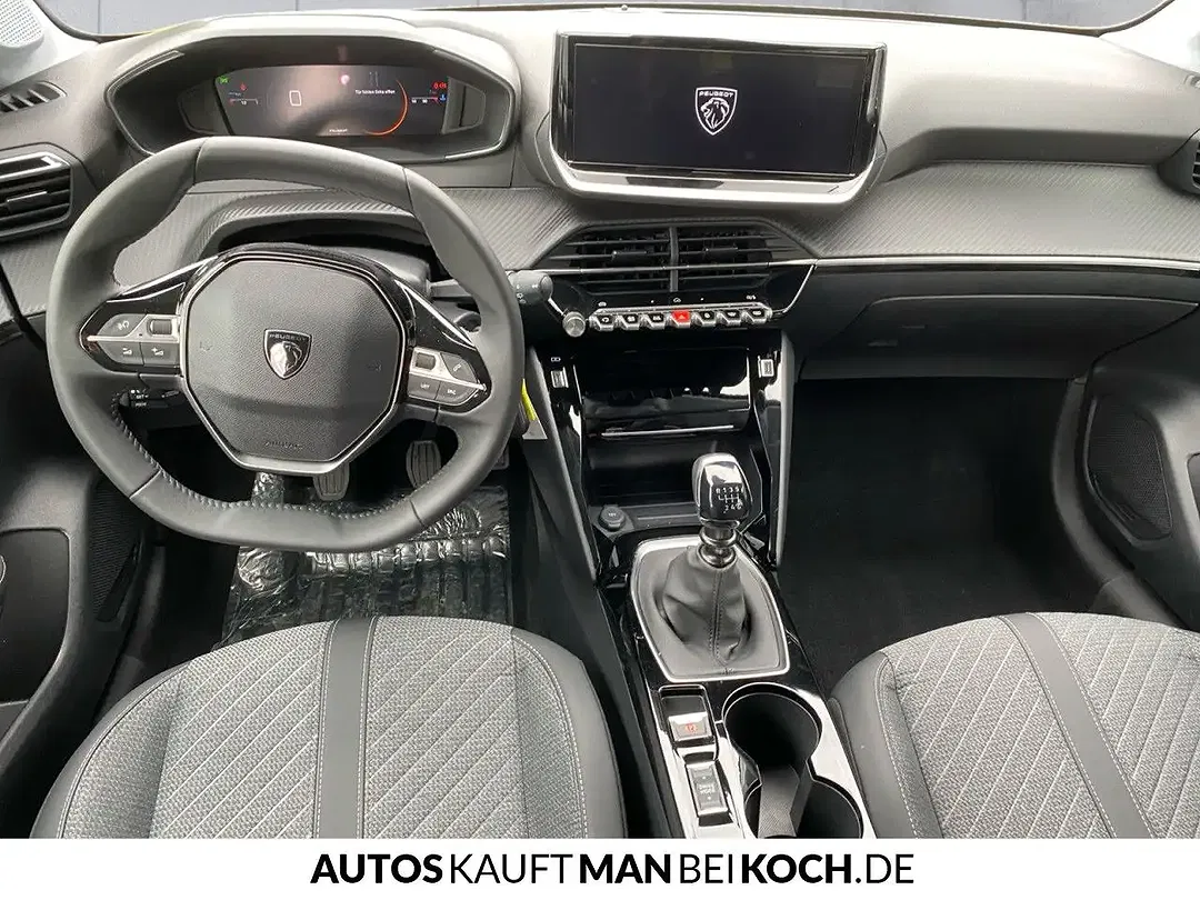 Peugeot 208 - Thumbnail 9